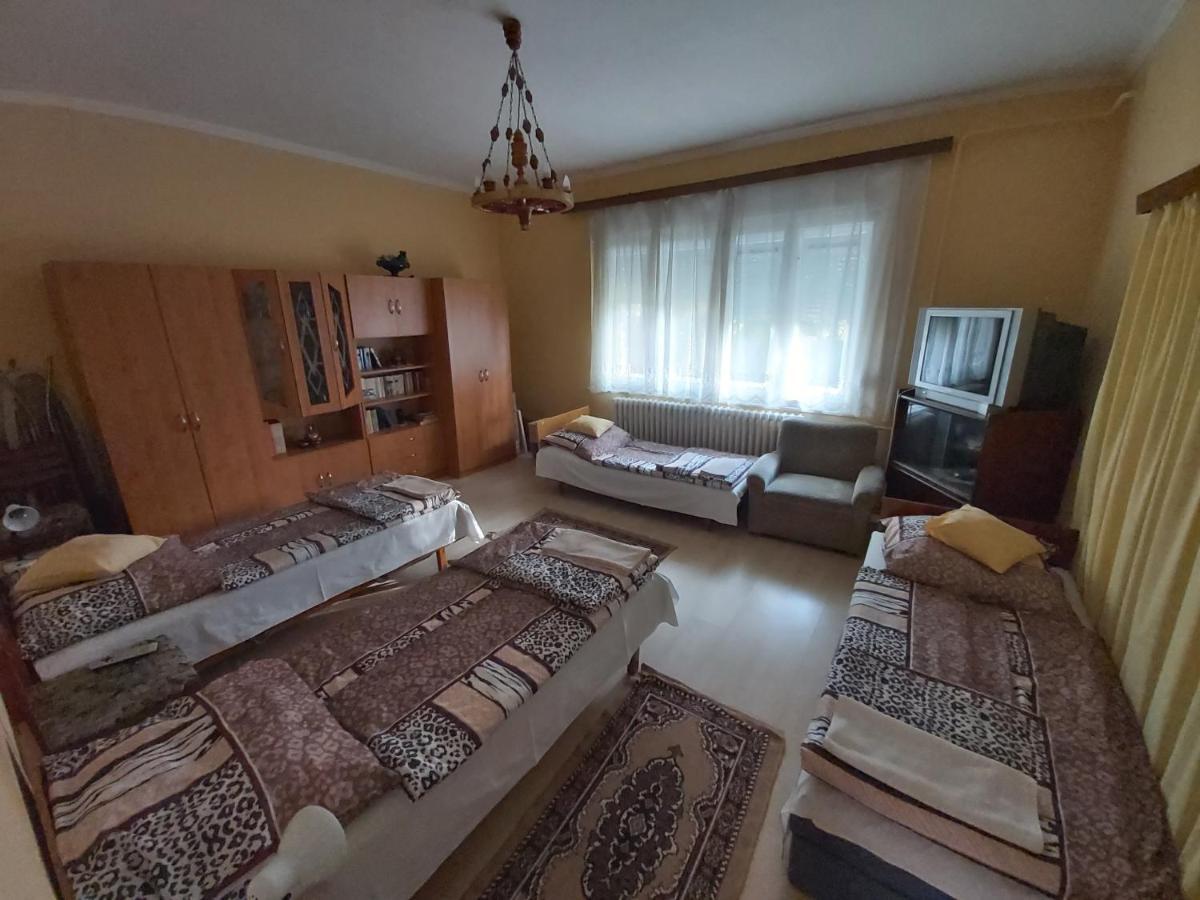 Vár-lak Vendégház Szendro Kültér fotó